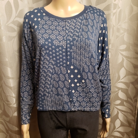 Lou & Grey Doleman Sleeve Crop Sweatshirt - Picture 11 of 11